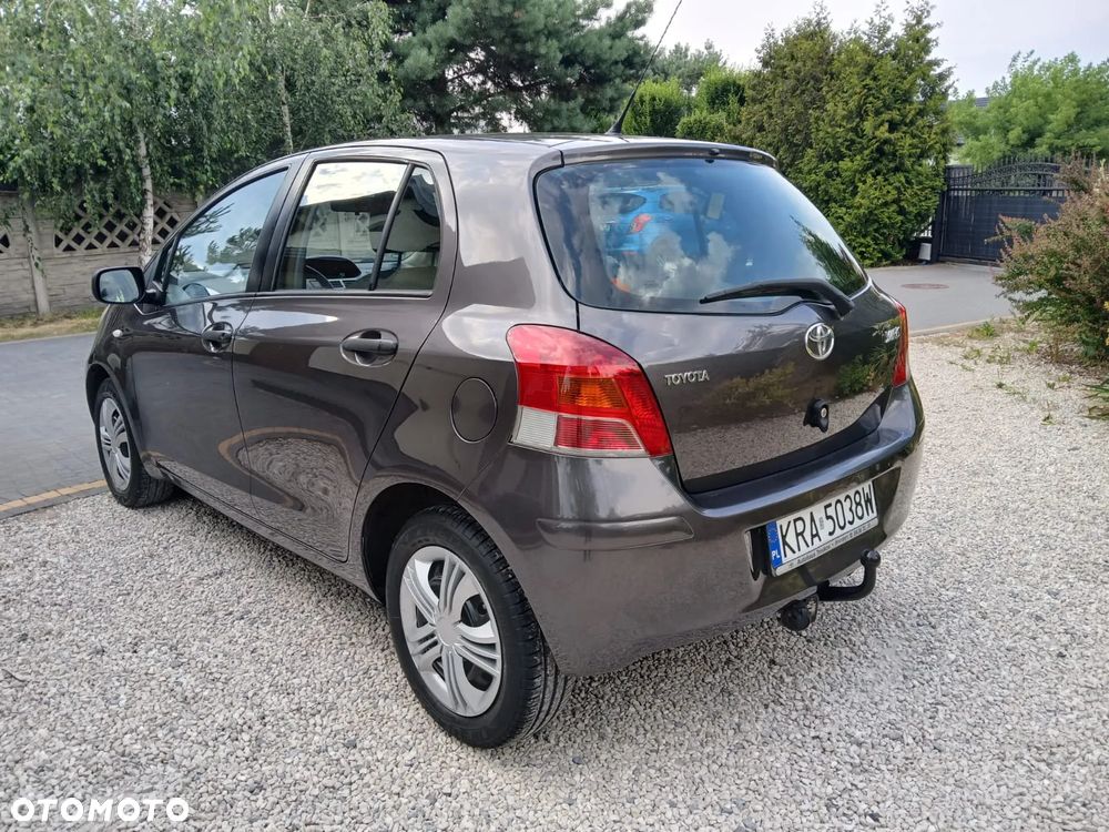 Toyota Yaris 1.33 VVT-i Life - 11