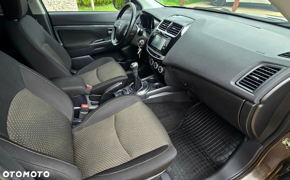 Mitsubishi ASX - 28