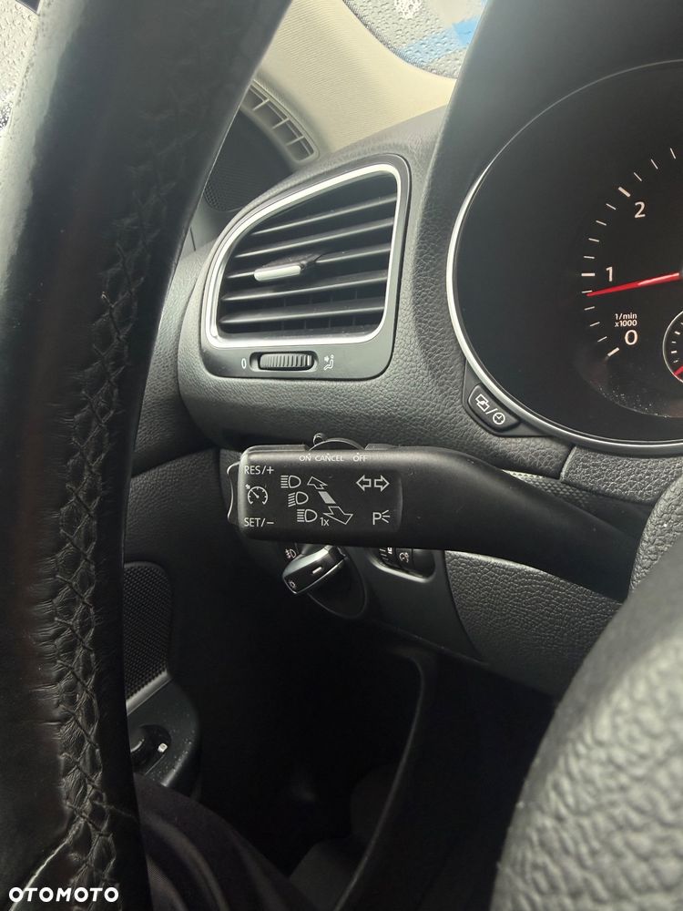 Volkswagen Golf 2.0 TDI DPF Comfortline - 22