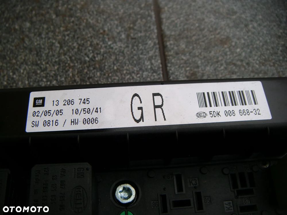 opel astra h 05r skrzynka bezpieczników - 2