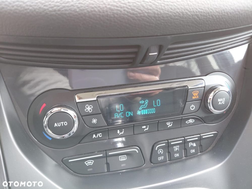 Ford Kuga 1.6 EcoBoost FWD Trend ASS - 19