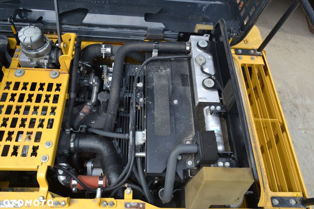 Komatsu PC210LC-11 - 28