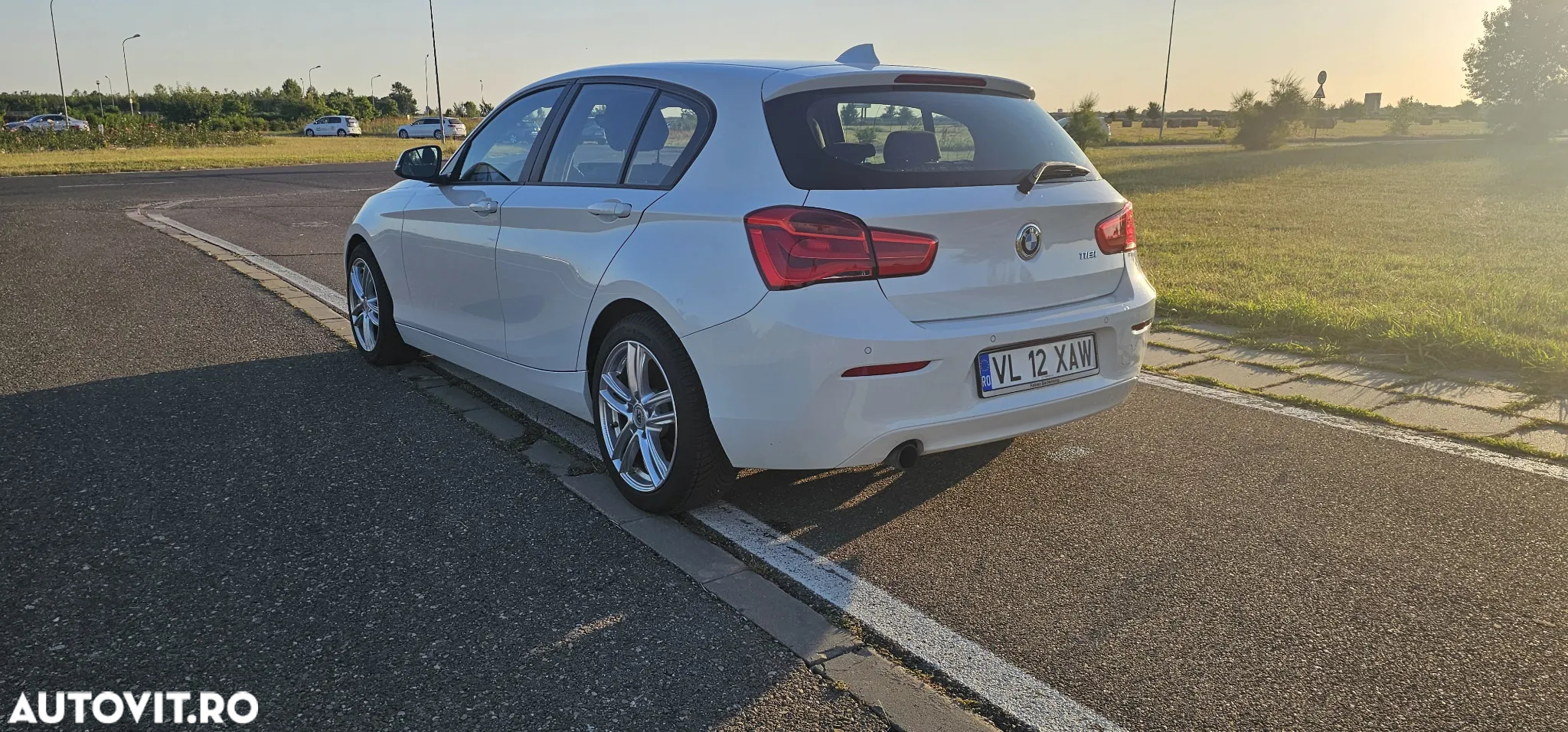 BMW Seria 1 118i - 23
