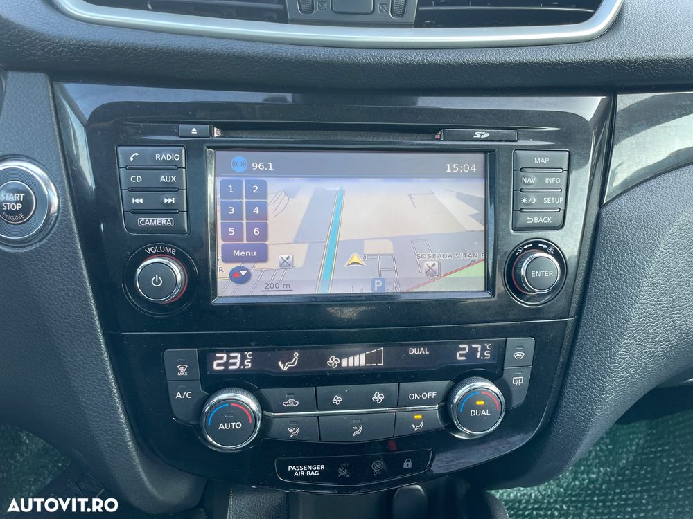 Nissan Qashqai 1.6 DCI Xtronic TEKNA - 37