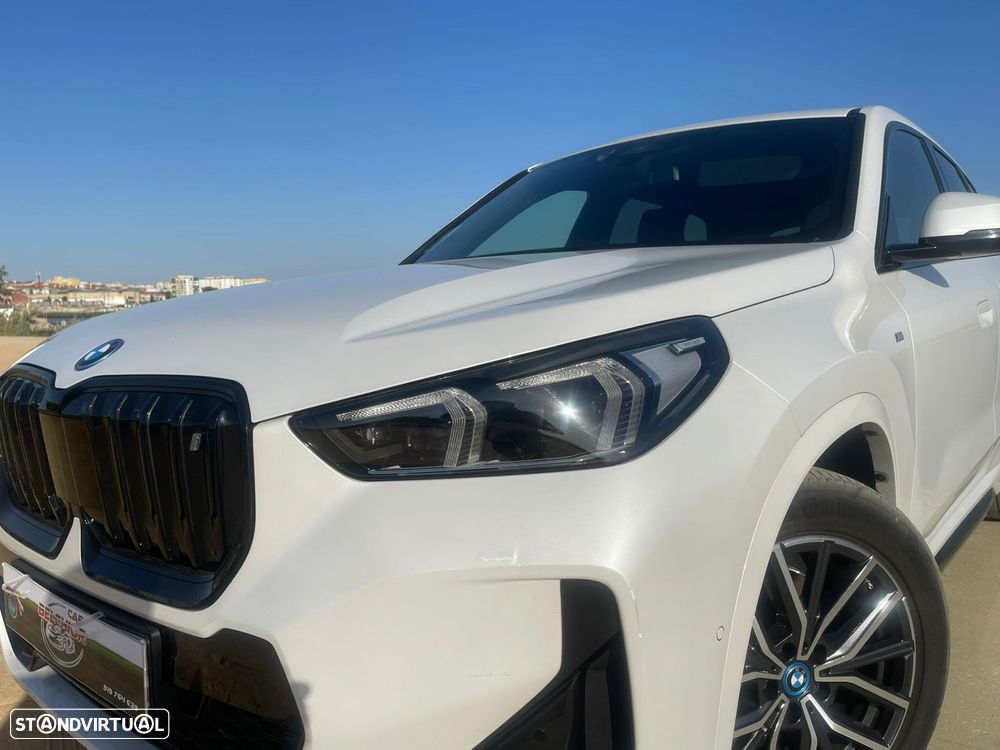 BMW iX1 xDrive30 Pack Desportivo M - 2