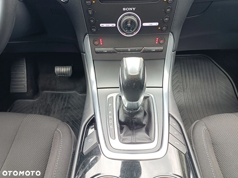 Ford S-Max 2.0 TDCi Titanium PowerShift - 15