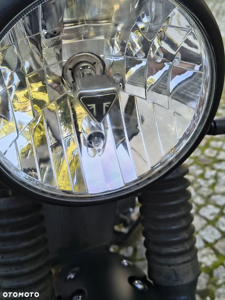 Triumph Speed Twin - 30