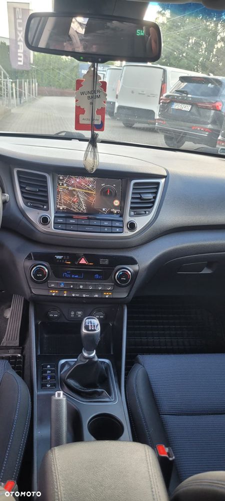 Hyundai Tucson 1.6 GDI BlueDrive Comfort 2WD - 24