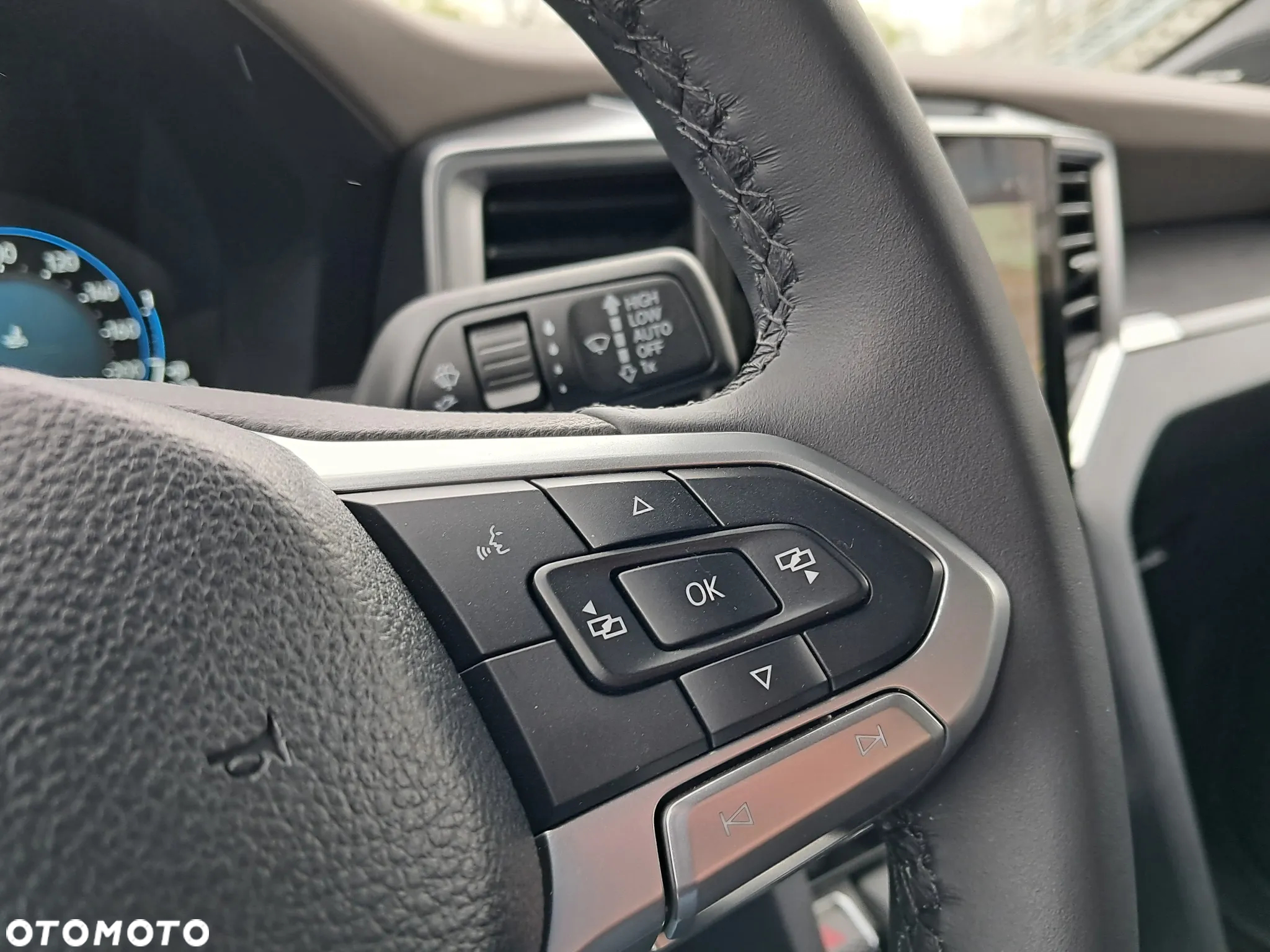 Volkswagen Amarok 3.0 V6 TDI 4Mot Aventura - 27