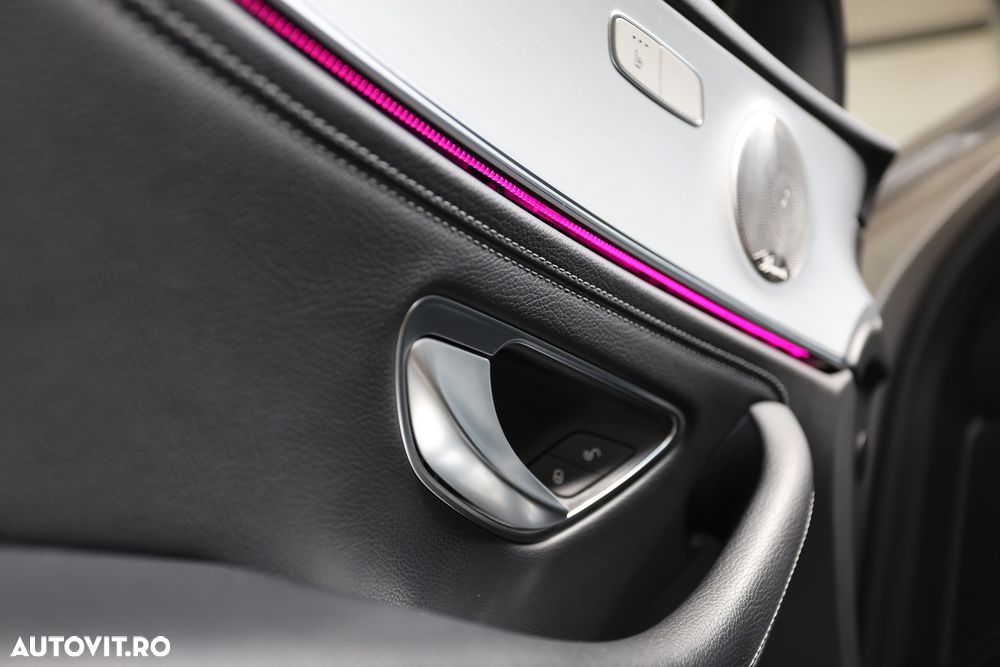 Mercedes-Benz E 300 4MATIC Aut. - 9