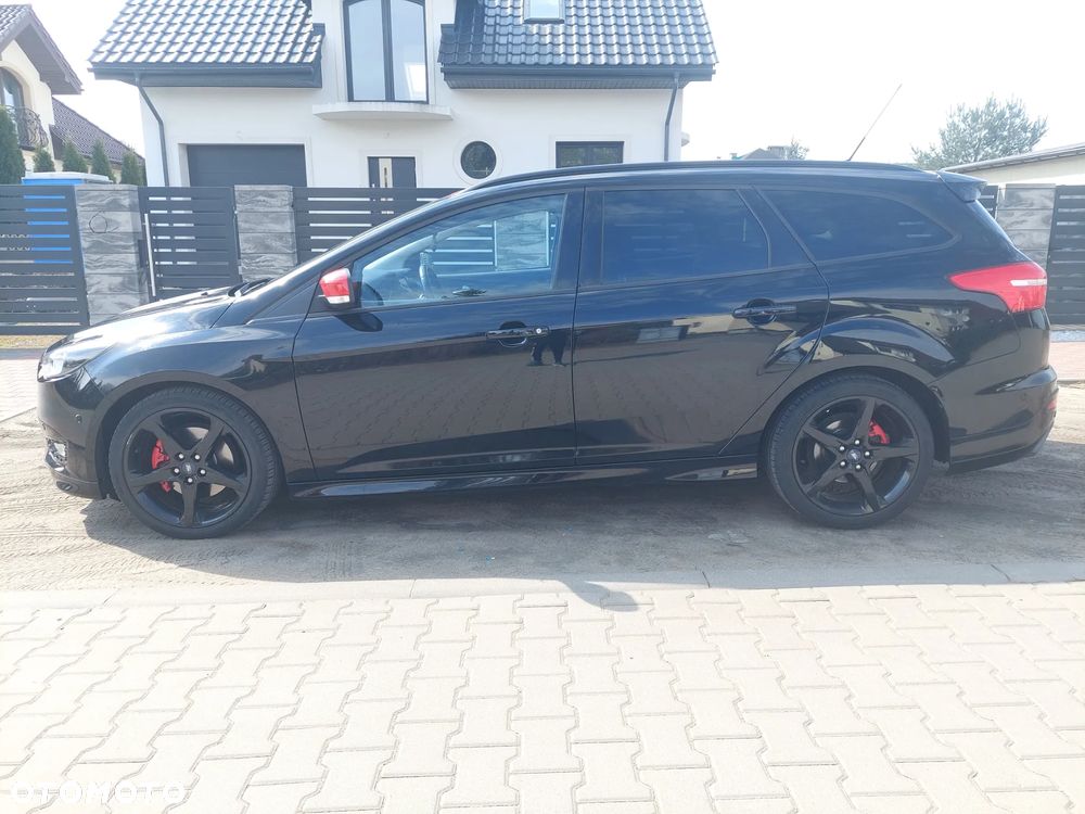 Ford Focus 1.5 EcoBoost STart-Stopp-System ST-LINE - 4