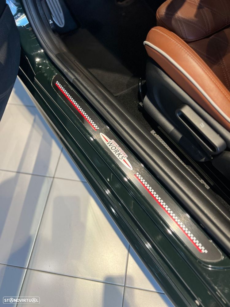 MINI Cabrio John Cooper Works Auto Desportiva - 25
