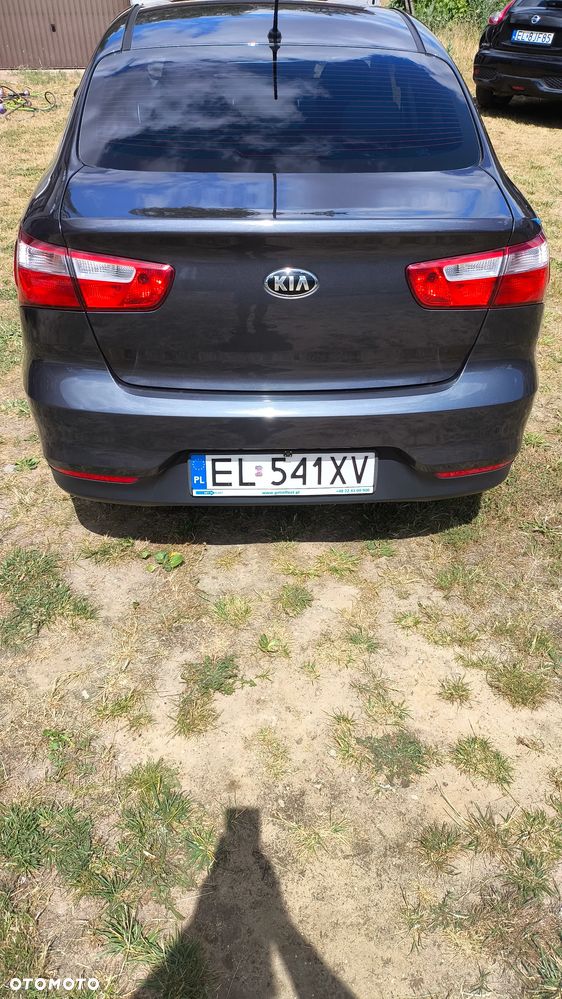 Kia Rio 1.2 L - 5