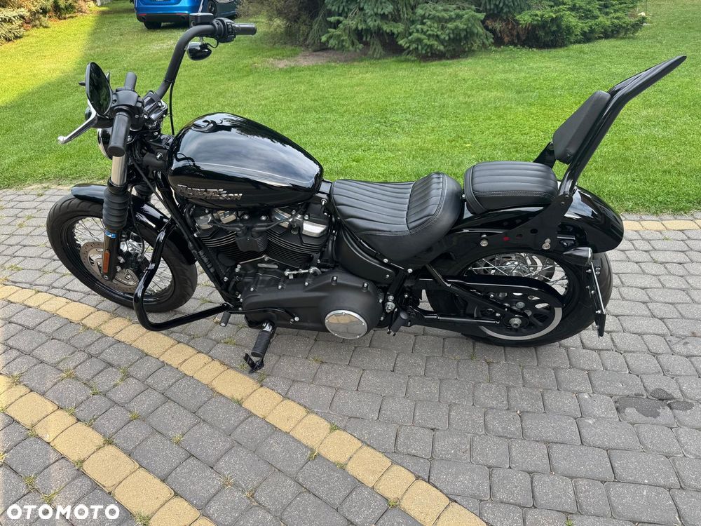 Harley-Davidson Softail Street Bob - 1