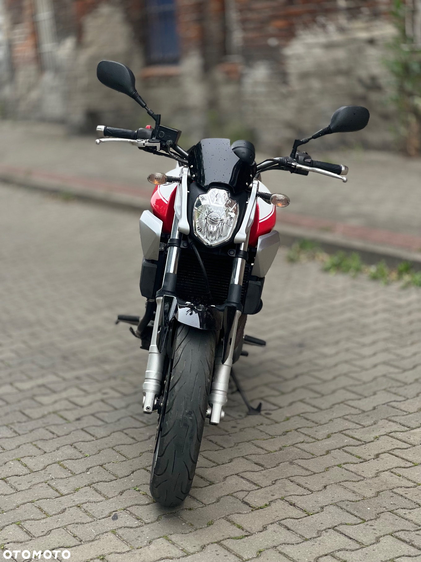 Yamaha MT - 7
