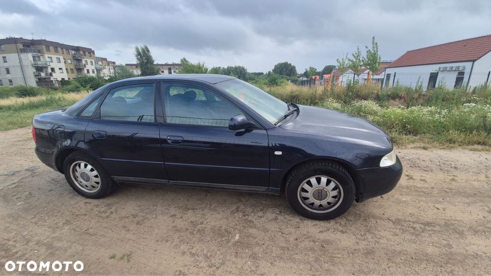 Audi A4 Limousine - 6