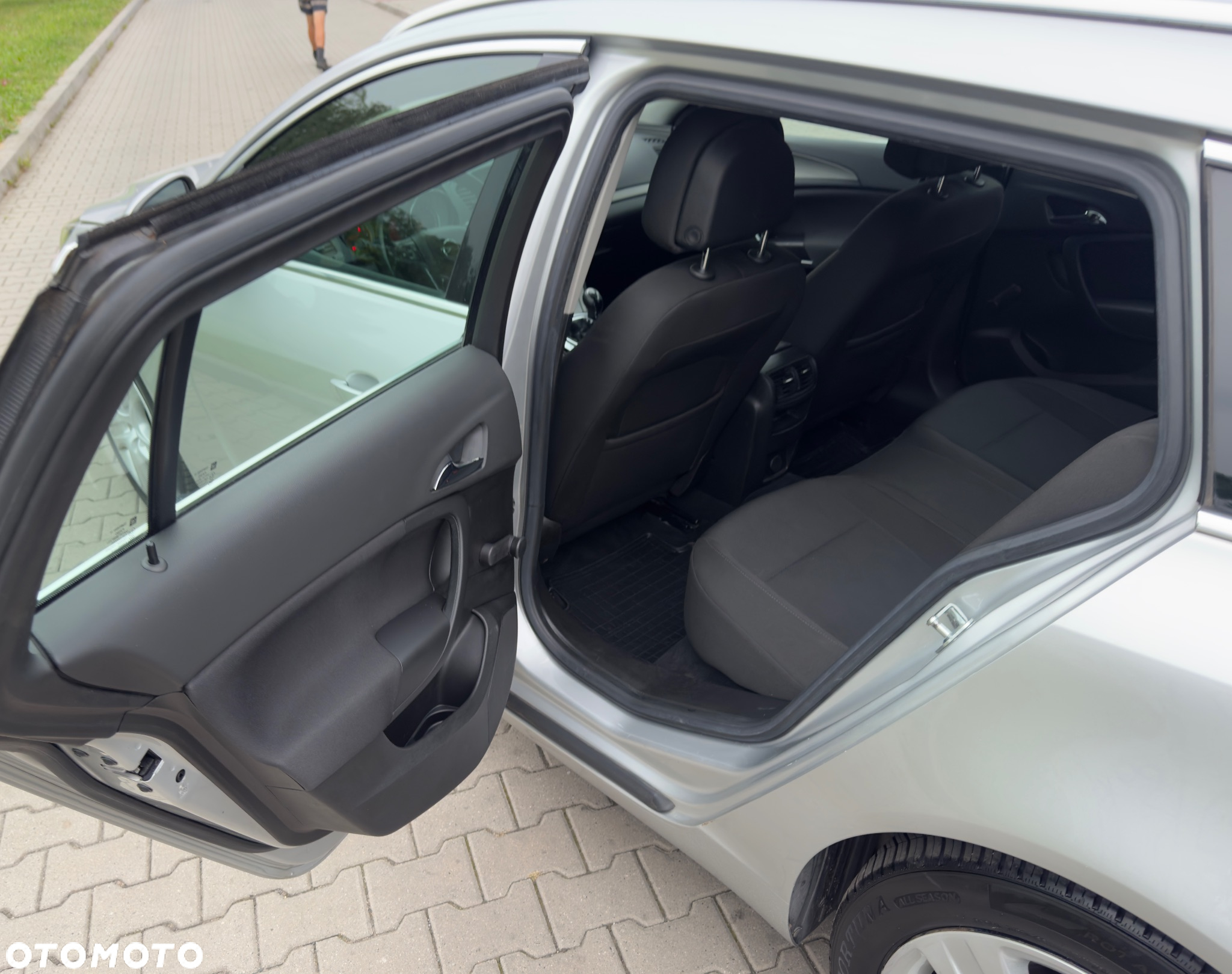 Opel Insignia 1.8 Sports Tourer Cosmo - 13