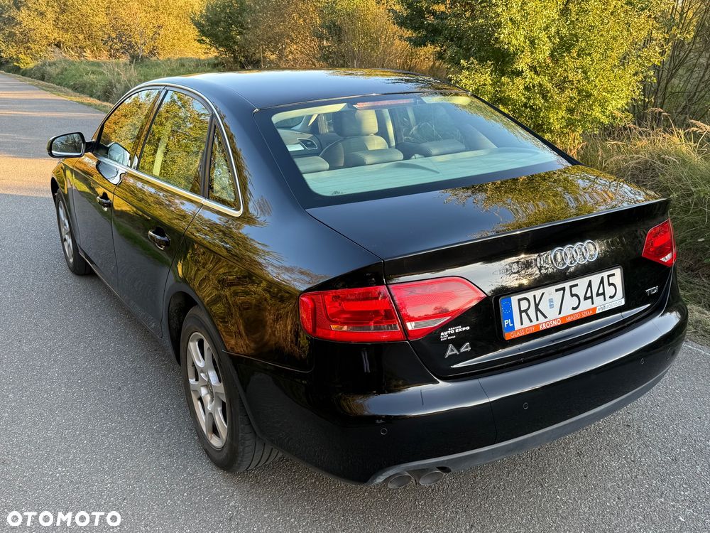 Audi A4 - 4