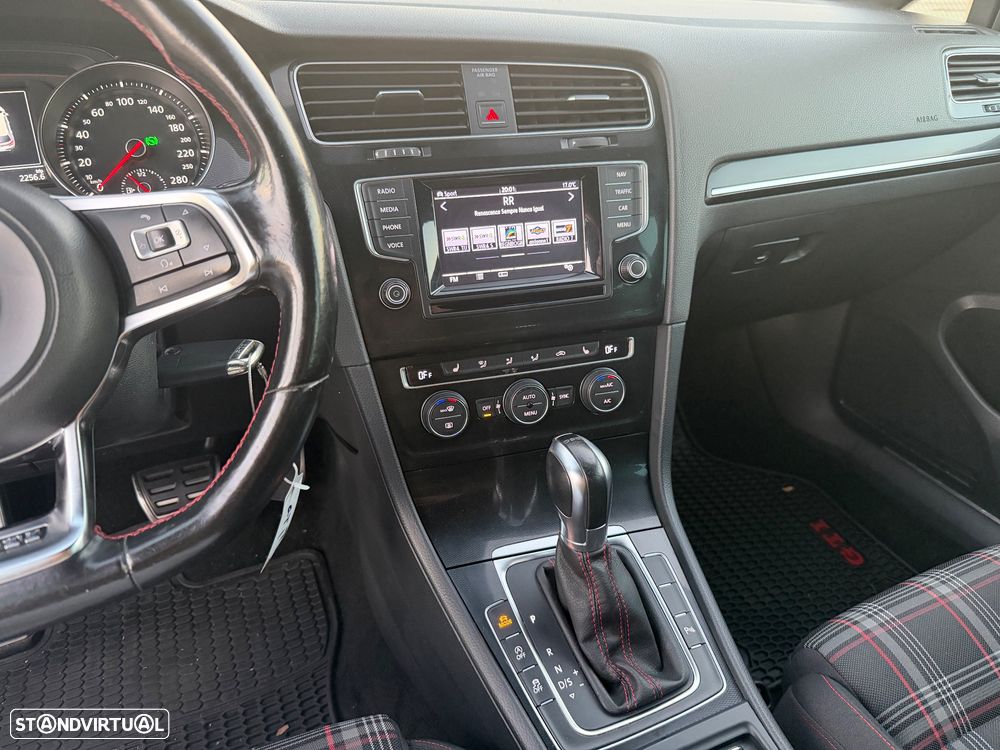 VW Golf 2.0 TSi GTi DSG Performance - 7