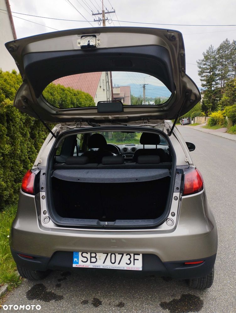 Mitsubishi Colt - 6