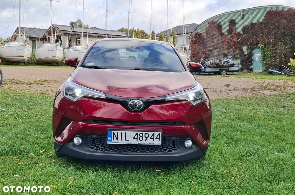Toyota C-Hr 2017 photo 2