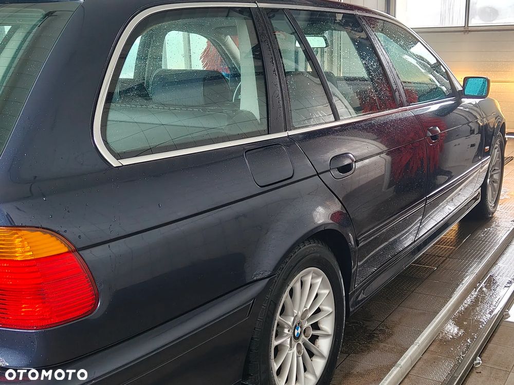 BMW Seria 5 - 10