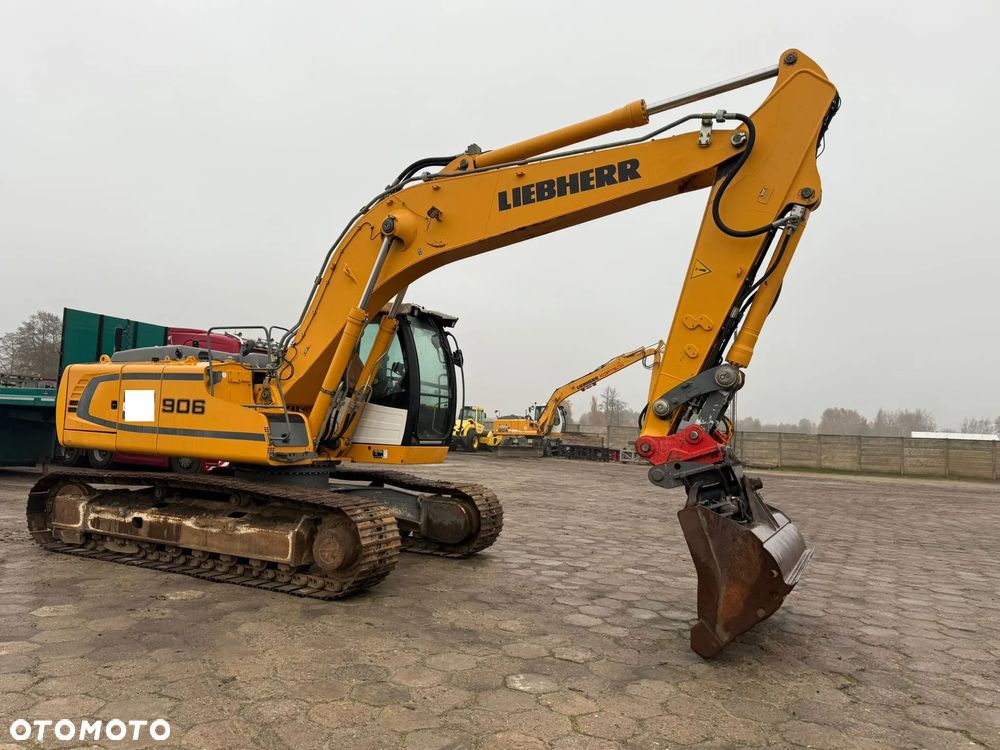 Liebherr 906 - 4