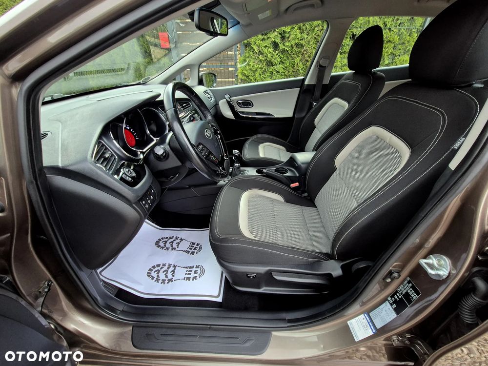 Kia Ceed 1.4 CVVT Dream Team Edition - 19