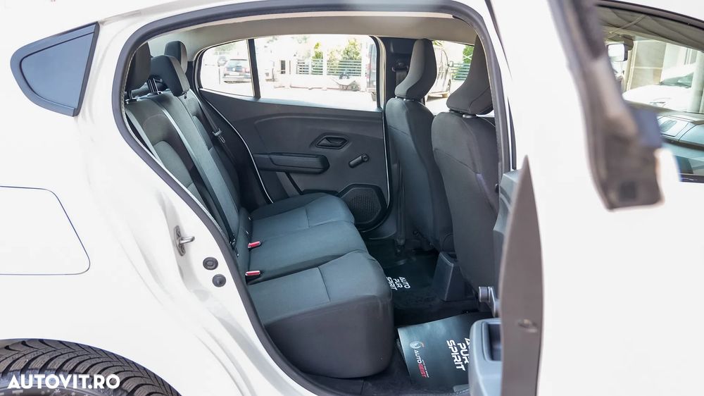 Dacia Logan TCe 90 Essential - 23