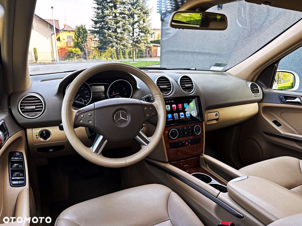 Mercedes-Benz ML 350 4Matic 7G-TRONIC Edition 10 - 25