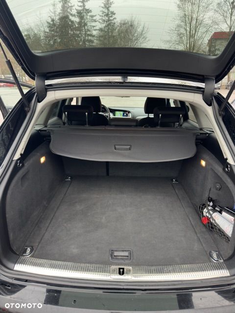 Audi A4 Avant 2.0 TDI DPF Ambiente - 8