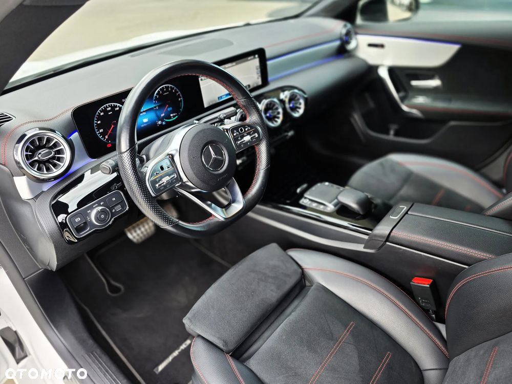 Mercedes-Benz CLA 250 e PHEV AMG Line 8G-DCT - 23