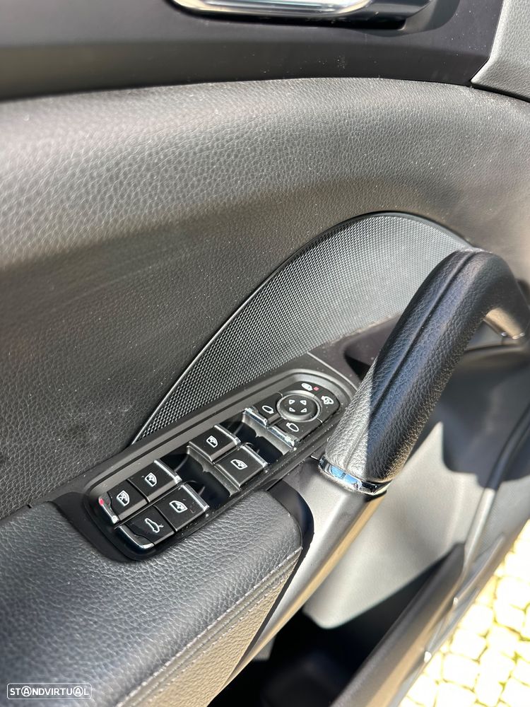 Porsche Cayenne Platinum Edition - 22