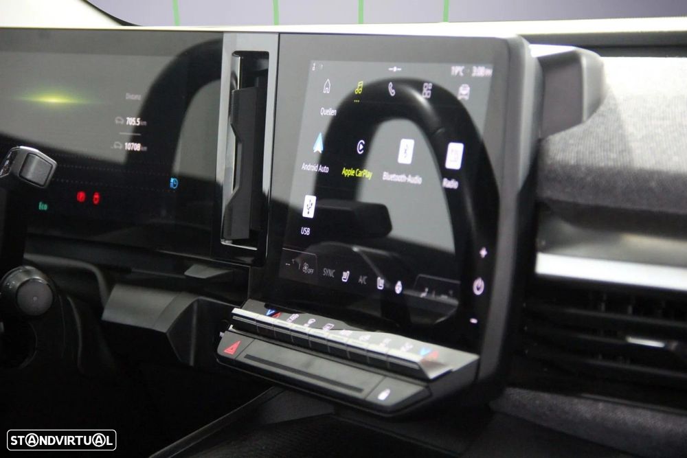 Renault Mégane E-Tech - 11