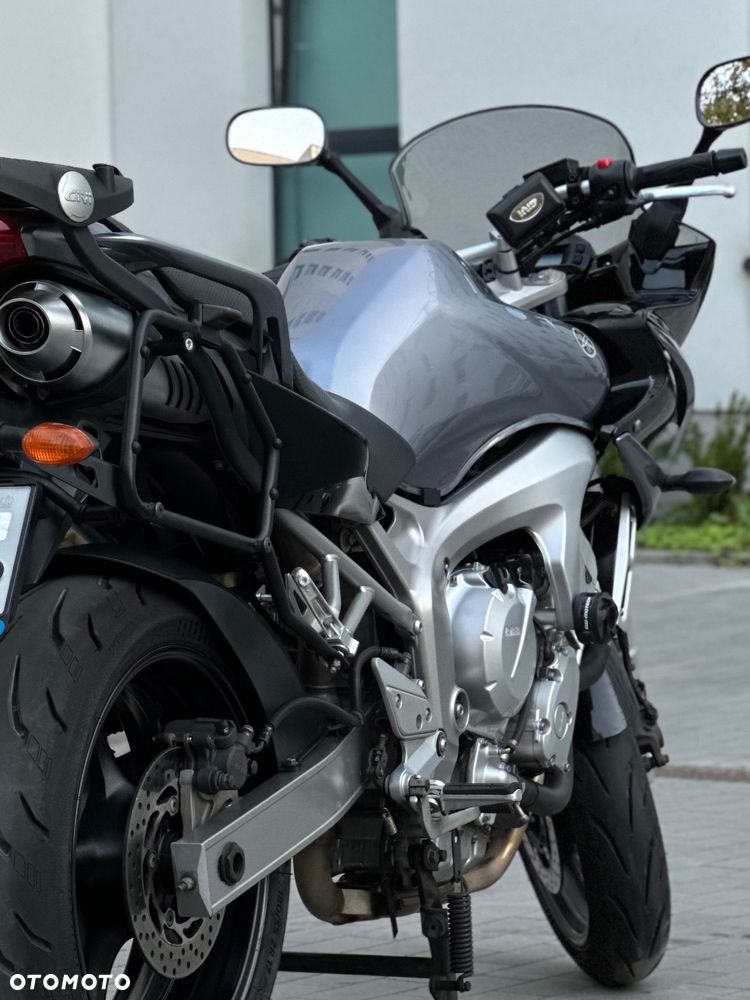 Yamaha FZ6 - 15