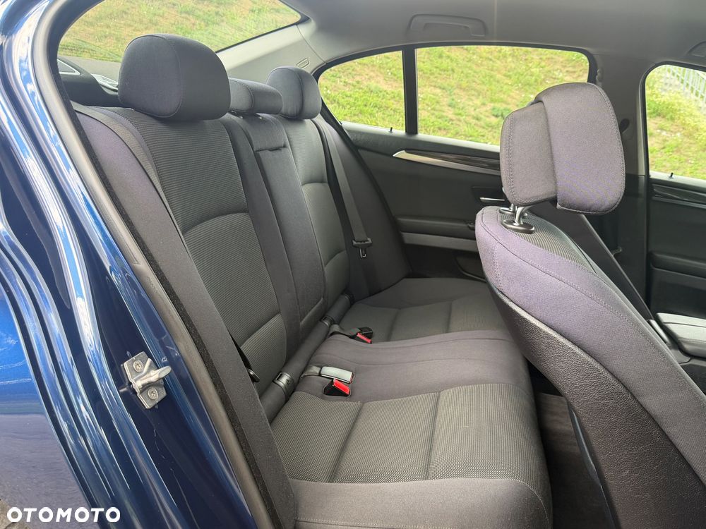 BMW Seria 5 520i - 19