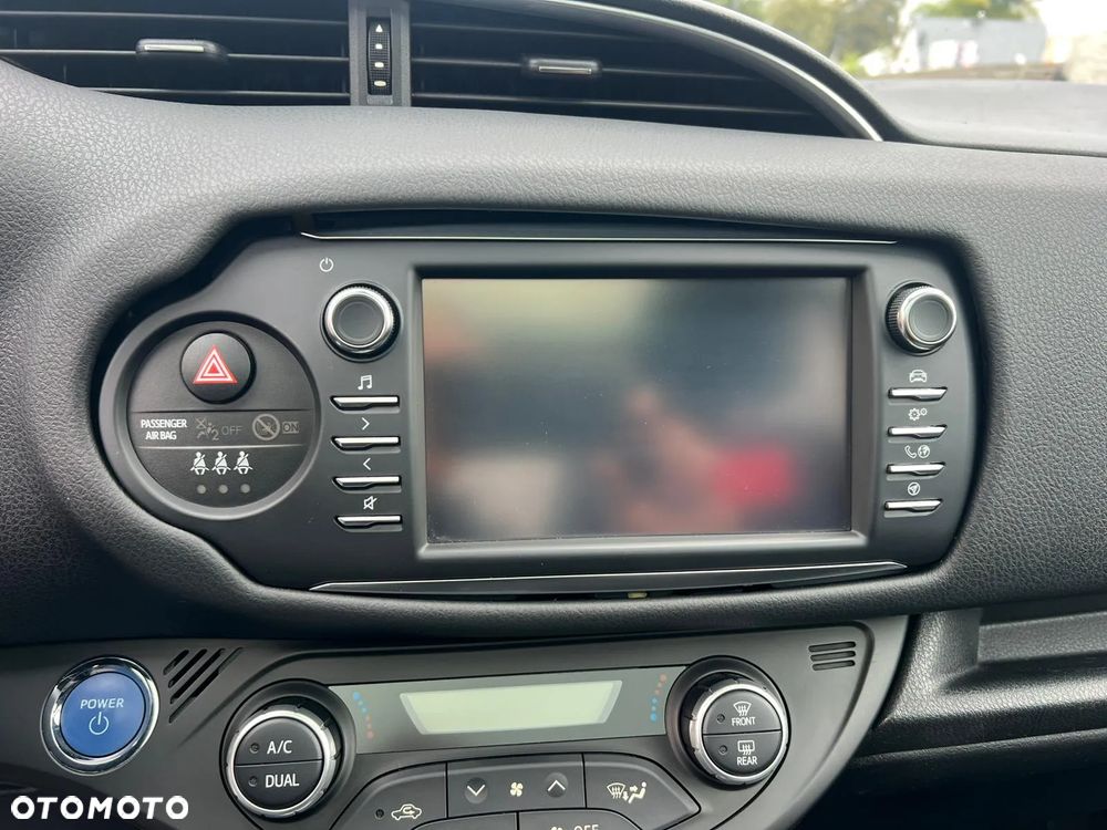 Toyota Yaris Hybrid 100 Active EU6 - 20