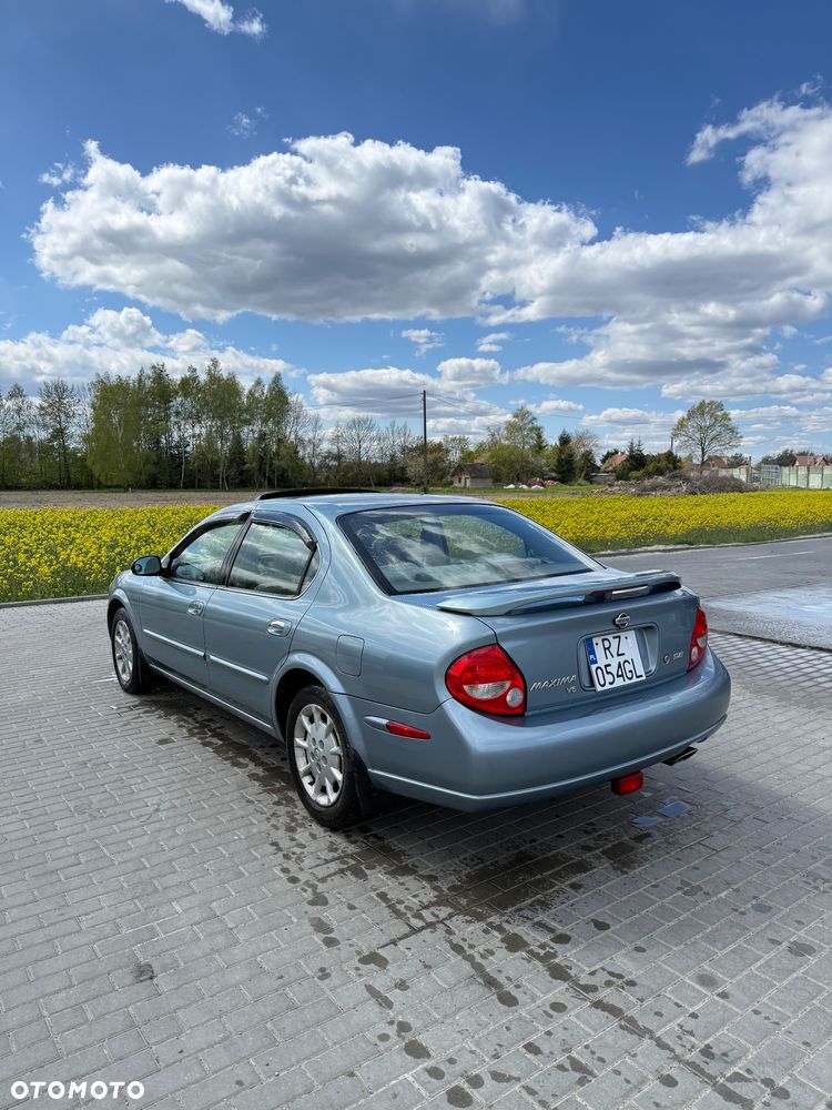 Nissan Maxima - 9