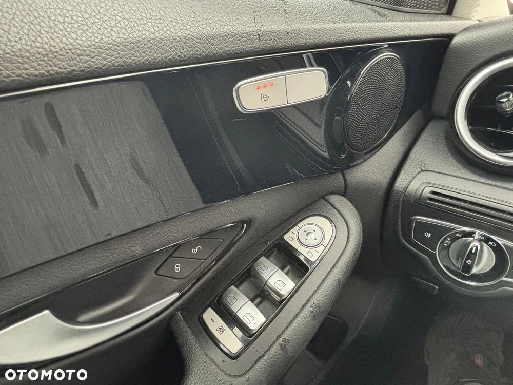 Mercedes-Benz Klasa C 220 d 4Matic 7G-TRONIC Avantgarde - 8