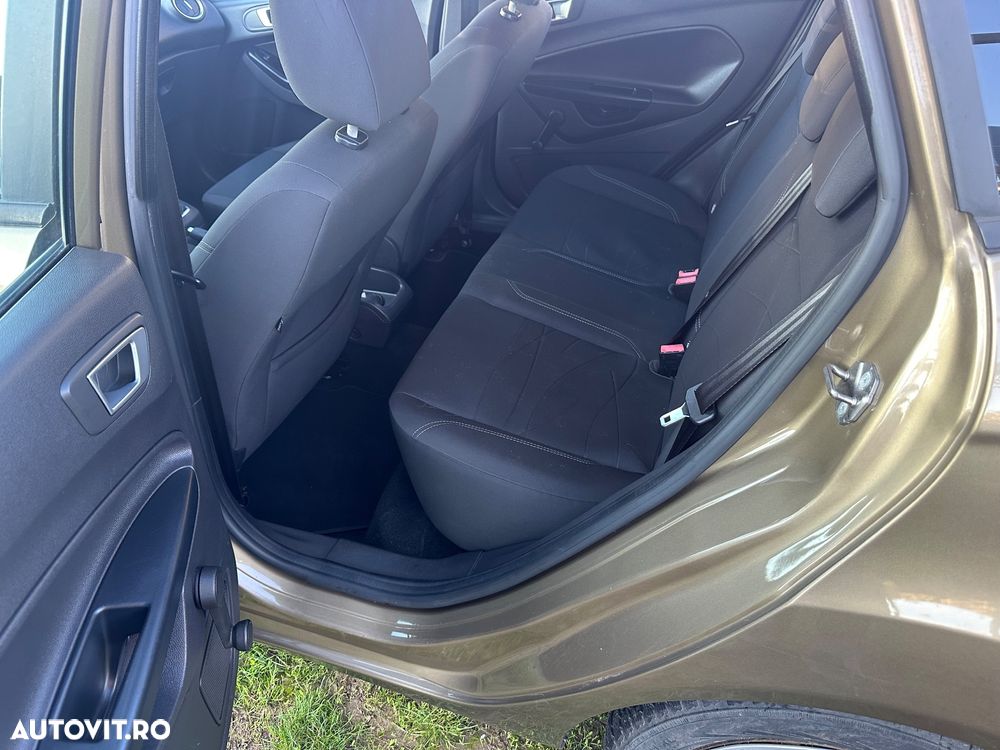 Ford Fiesta 1.5 TDCi DPF Trend - 6