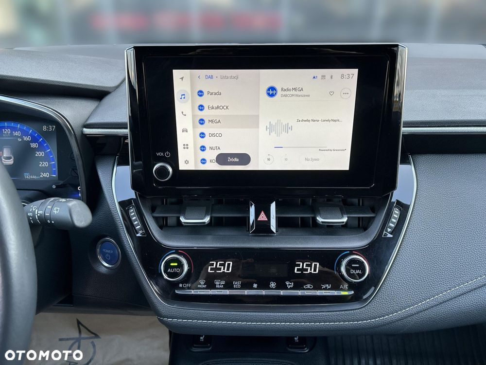 Toyota Corolla 1.8 Hybrid Comfort - 13