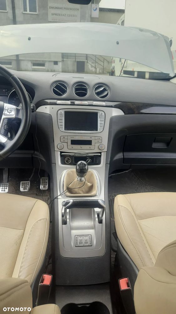 Ford Galaxy 2.2 TDCi Platinium X (Ghia) - 9