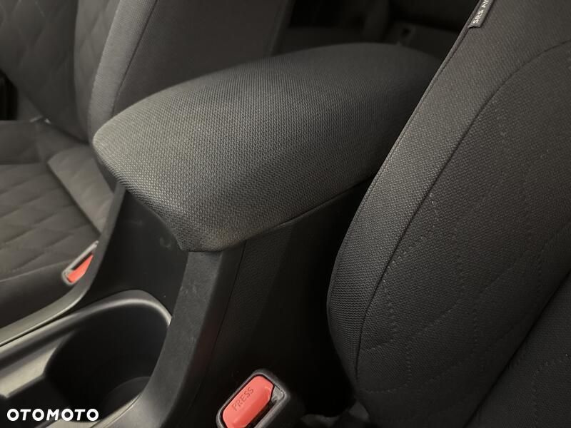 Toyota Corolla Cross - 19