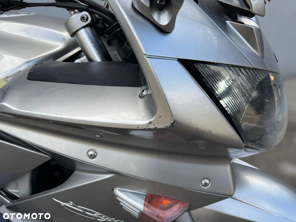 Yamaha FJR - 7