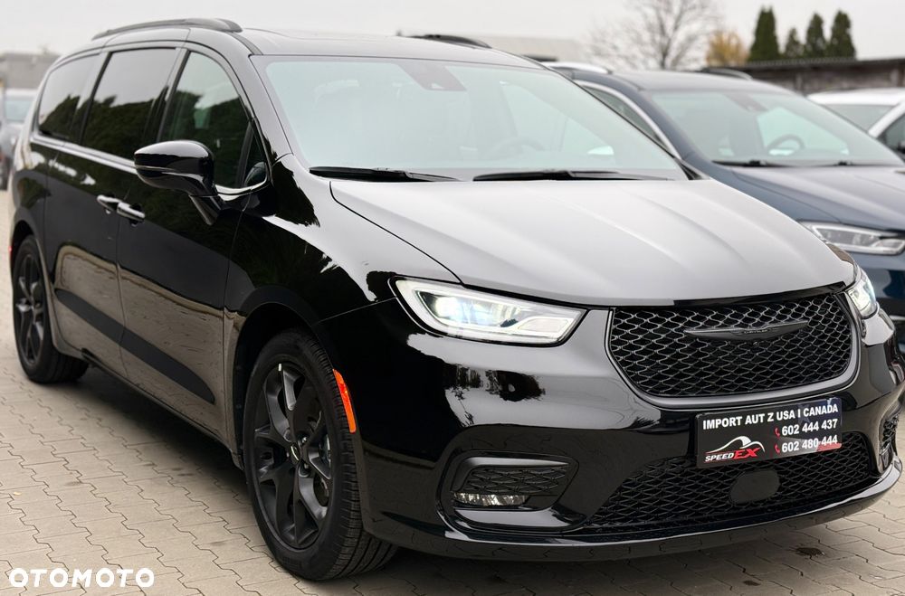 Chrysler Pacifica - 5