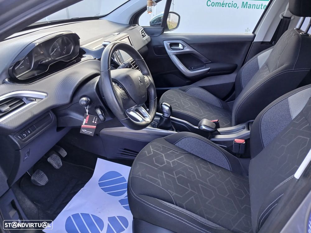 Peugeot 2008 1.2 PureTech Style - 17