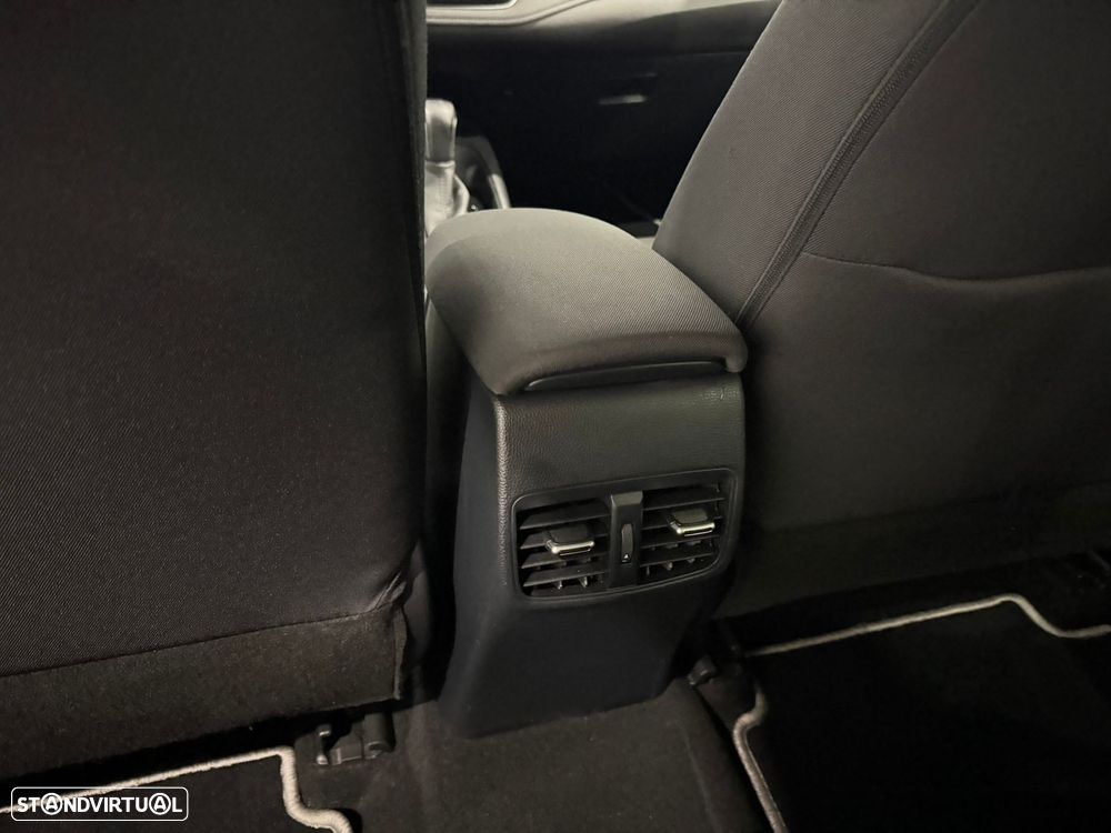 Toyota Corolla 1.8 Hybrid Exclusive - 29