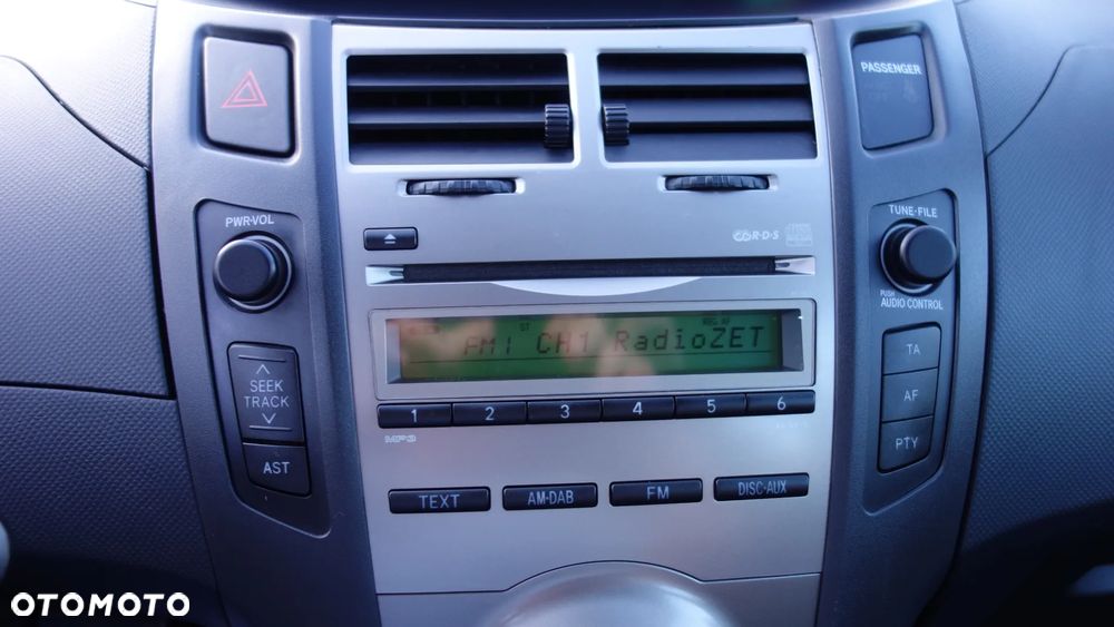 Toyota Yaris 1.33 Luna - 22