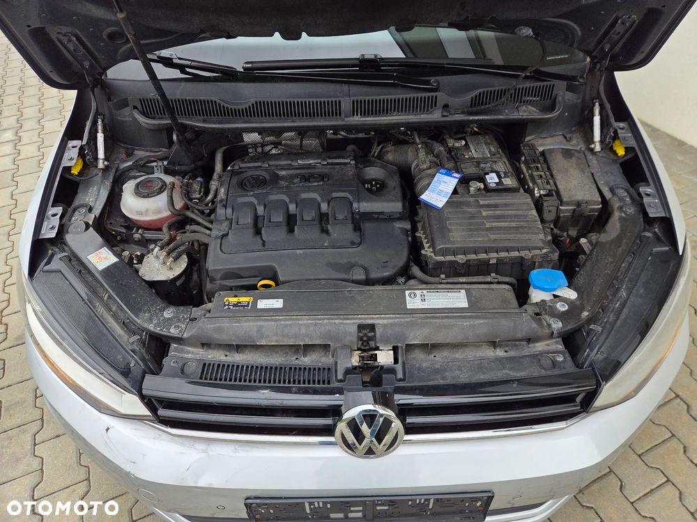 Volkswagen Touran - 19