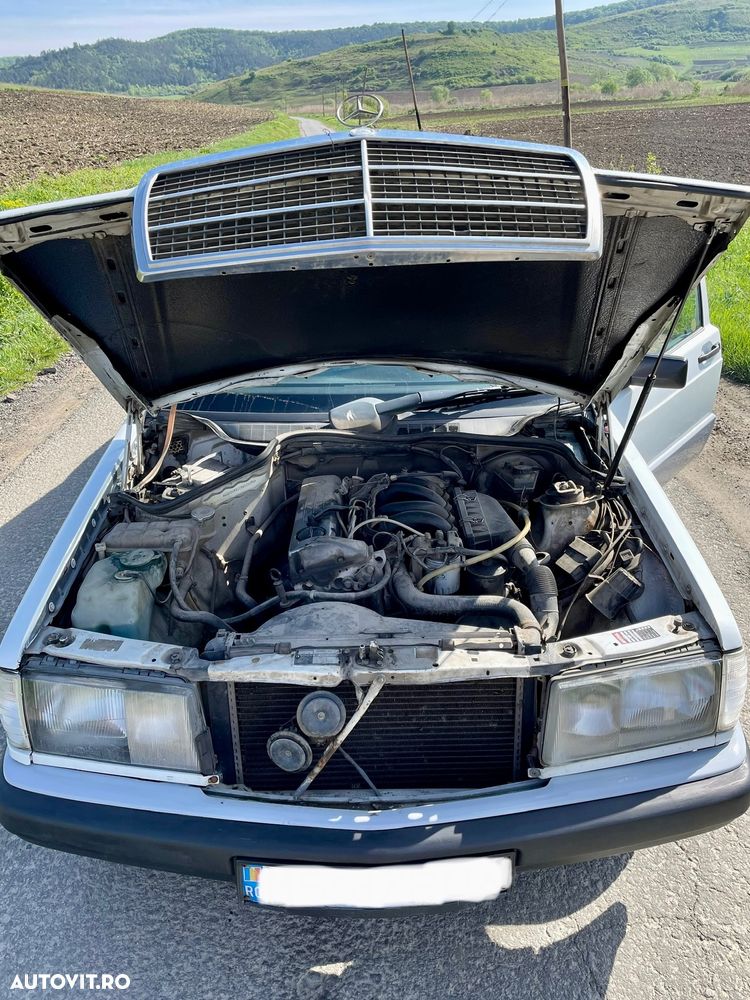 Mercedes-Benz 190 - 11